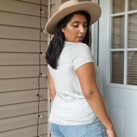 FORGET ME KNOT GRAY TEE SHIRT TOP - Picture 3 of 15